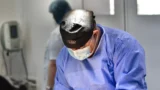 Dr. Rachad Hassan în timpul unei operații, la Art Estetica – Sarcina dupa abdominoplastie